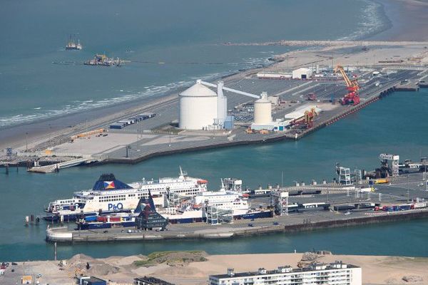 Un couple a été interpellé en flagrant-délit dans le port de Calais.