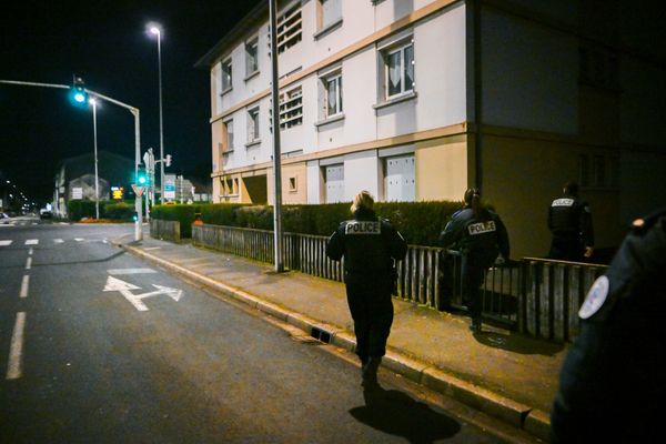 Dans la nuit de dimanche 6 au lundi 7 octobre dans le quartier du pas du Loup à Montpellier, un homme est mort après avoir reçu un cocktail molotov. Un autre qui avait foncé en voiture dans la devanture pour lui porter secours est aussi décédé. (Illustration)