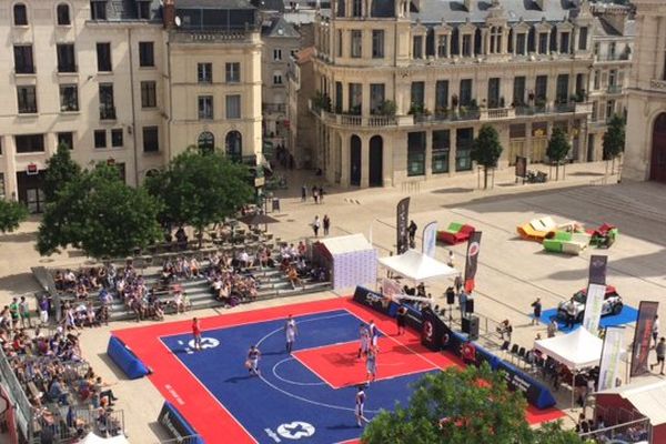 L'Urban PB s'est déroulé pendant tout le week-end en plein centre ville de Poitiers.