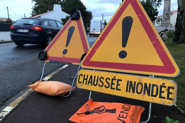 Des rues de Beauvoir-sur-Mer en Vendée, ont été inondées dans la nuit du 2 au 3 octobre 2021