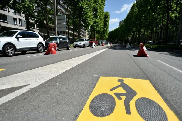 A Clermont-Ferrand comme partout dans les grandes villes, depuis le début du déconfinement, les cyclistes se font de plus en plus nombreux.