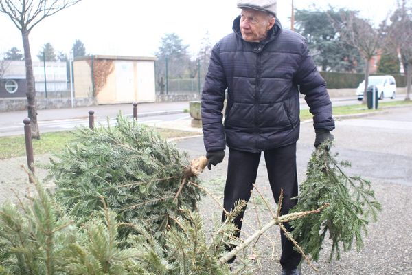 Après les fêtes vous pouvez apporter vos sapins dans les points de collecte