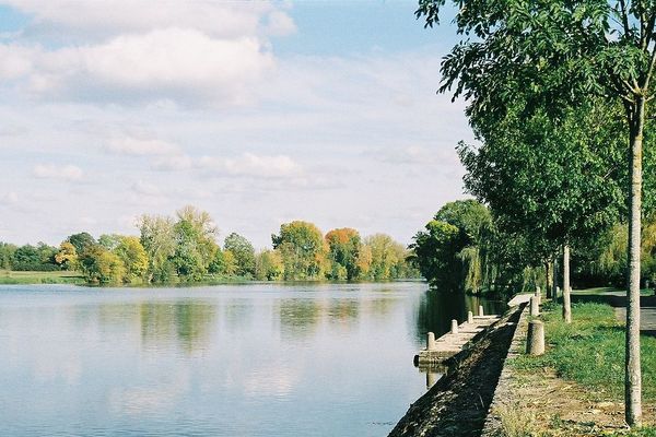 Le Cher à Saint-Georges-sur-Cher.