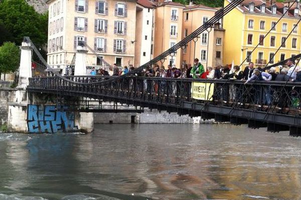 Manifestation en faveur des migrants sur le Pont Saint-Laurent