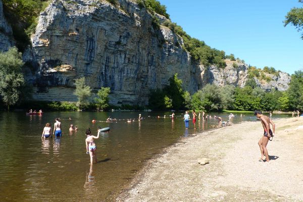 Le département du Lot propose 24 baignades officielles dans les rivières du Lot, de la Dordogne et du Célé.