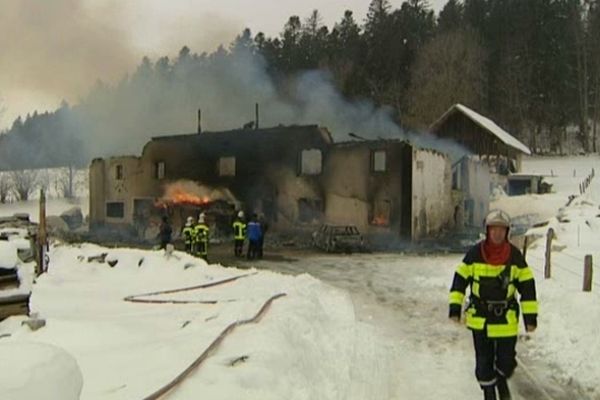 L'incendie au lieu-dit Les Picards près du Fuans