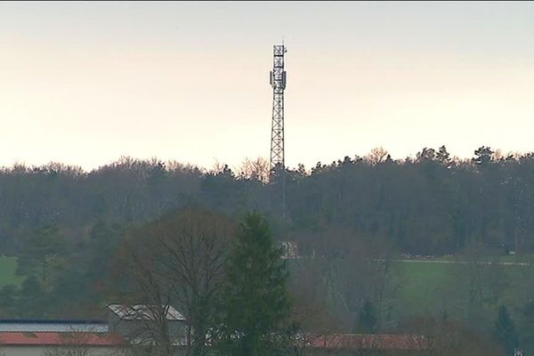 De nouveaux pylônes de téléphonie mobile sont en cours d’installation dans le Tonnerrois. 