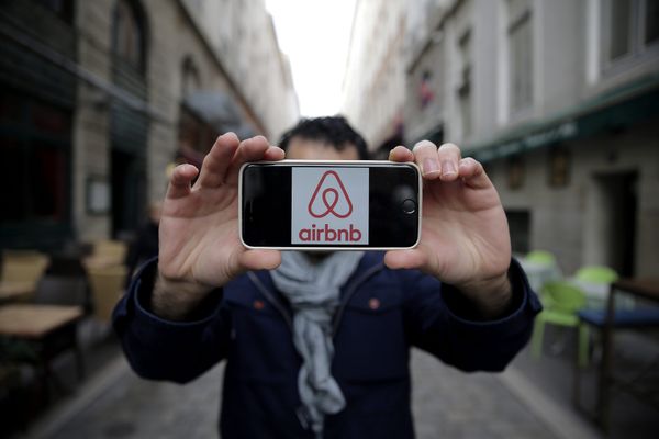 Location de courte durée sur la plateforme Airbnb : pour la première fois à Lyon, une propriétaire d'appartement est condamnée par la Justice.