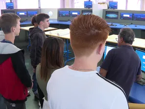 Le lycée professionnel Maritime de Ciboure au Pays basque propose un bac pro option voile/Capitaine 500 depuis cette rentrée 2024.