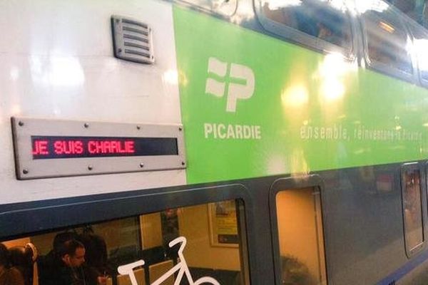 la SNCF rend hommage aux victimes de Charlie Hebdo