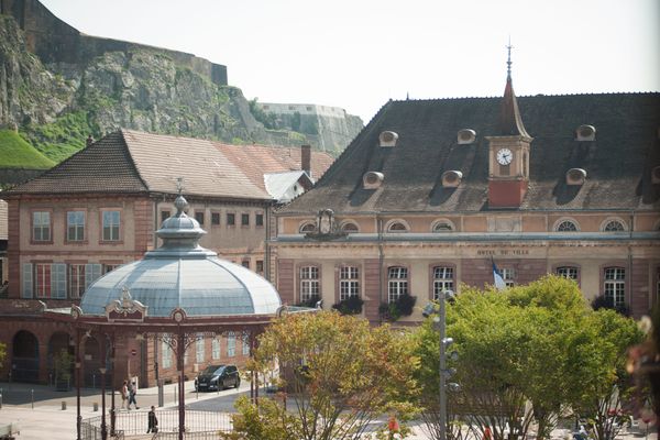 Qui est candidat pour être député dans le département du Territoire de Belfort ?