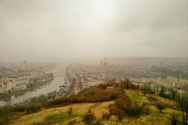 Un SAMEDI matin de grisaille à Rouen...