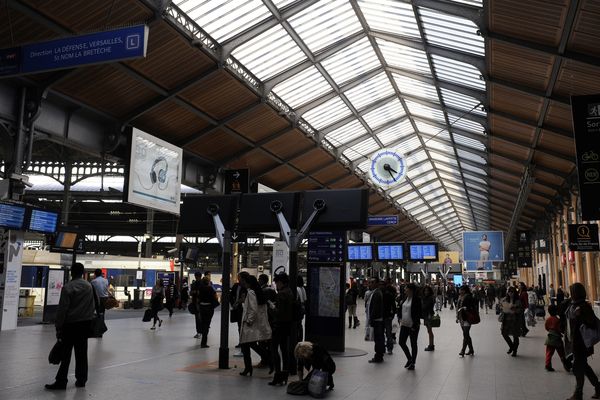 La Gare Saint-Lazare, à Paris.