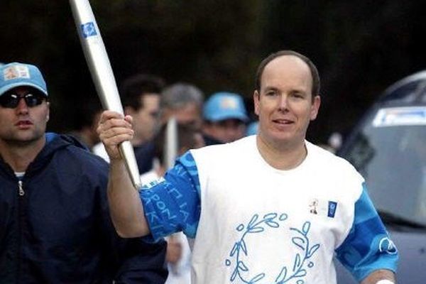 Comme en 2004 en Grèce, SAS Albert II portera la flamme olympique. Cette fois, il l'amènera jusque devant la porte d’honneur du Palais Princier.