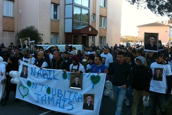 La mère et les proches de Nabil ont ouvert le cortège