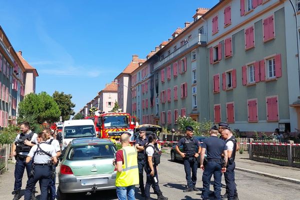 Le feu a démarré dans un appartement, situé au premier étage.