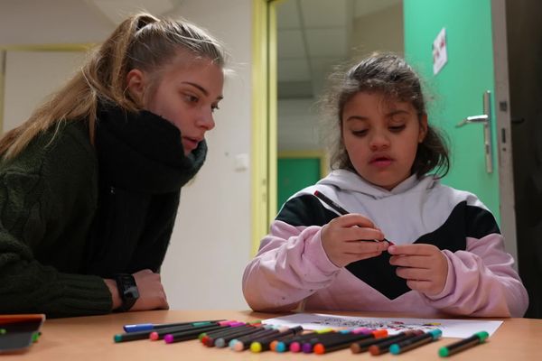 L'école Atys, établissement privé hors contrat, accueille des enfants autistes de 3 à 12 ans, à Caluire-et-Cuire, près de Lyon.