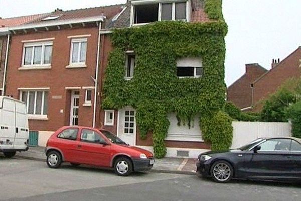 L'incendie est survenu dans cette maison de Coudekerque-Branche, à l'angle de la rue Renan et de la rue Balzac.