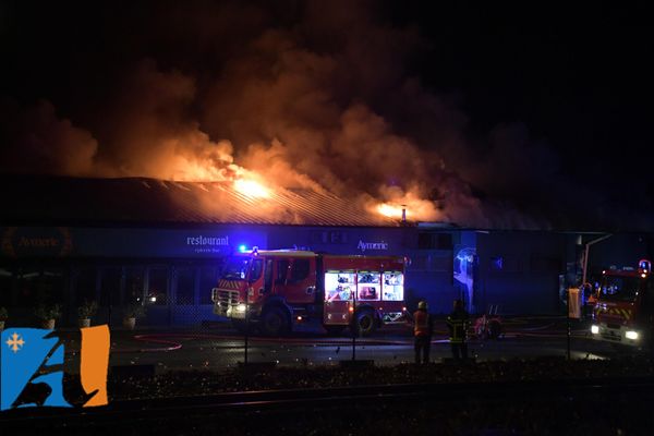 Un incendie s'est déclaré à la conserverie Aymeric de Limoux depuis 5h du matin