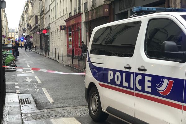 Les faits se sont produits rue d'Enghien dans le 10e arrondissement de Paris.