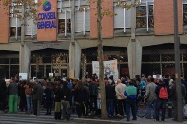 Les opposants se sont rassemblés