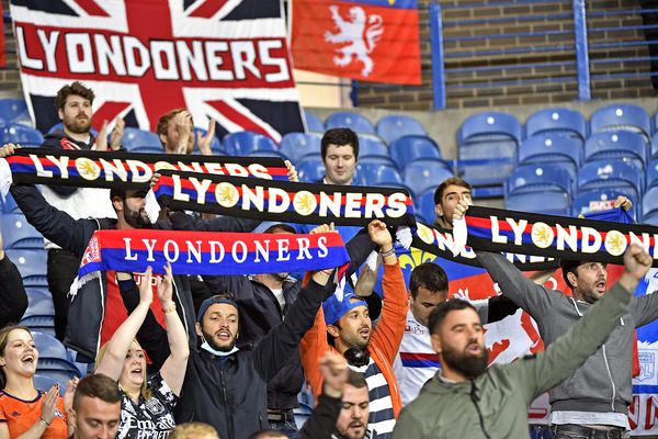 En seconde période Lyon "a bien joué, vraiment", juge Peter Bosz, l'entraîneur de l'OL.