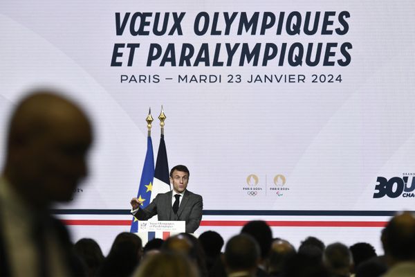 Le président de la République lors de ses "vœux olympiques" devant un parterre de sportifs à l'Insep.