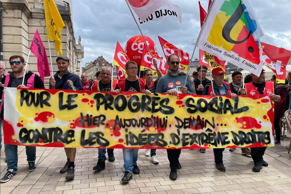 C'est contre l'extrême droite que les manifestants ont manifesté à Dijon ce samedi.
