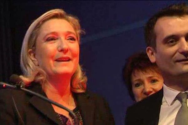 Marine Le Pen a fait applaudir Florian Philippot.