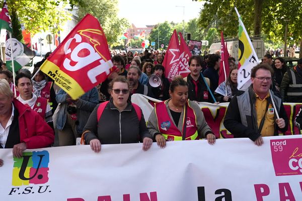 Le cortège à Lille, le 1er octobre 2024.