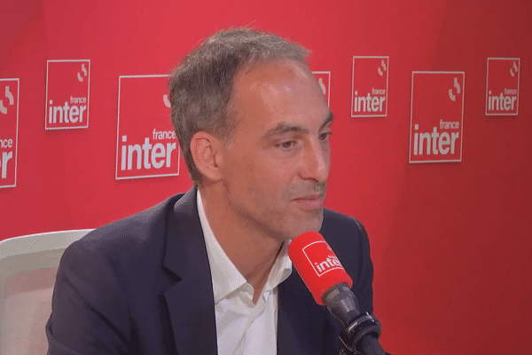 Le député européen et tête de liste du Parti socialiste aux élections européennes, Raphaël Glucksmann, a exprimé, lundi 3 juin 2024, dans la matinale de France Inter, son opposition au projet d'autoroute A69 entre Castres et Toulouse.