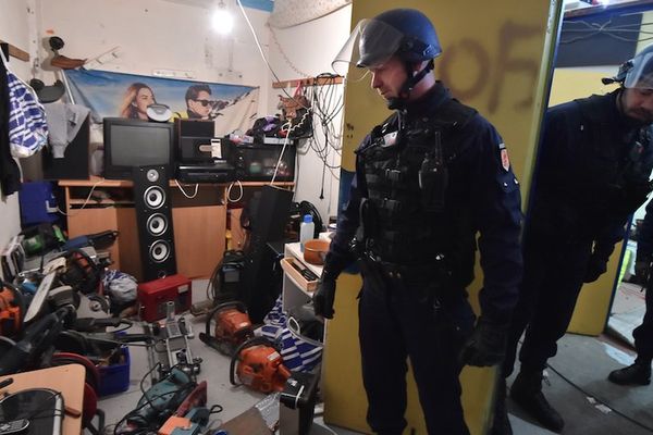 Une partie des objets découverts par les gendarmes