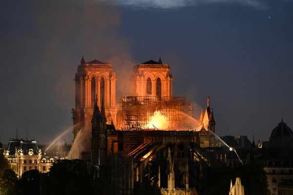 L'incendie de la cathédrale Notre-Dame de Paris a eu lieu le 15 avril 2019.