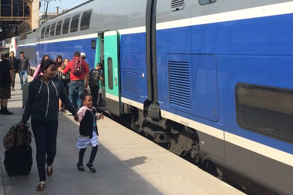 Les voyageurs au départ de Marseille Saint-Charles en fin de matinée, dimanche 20 août