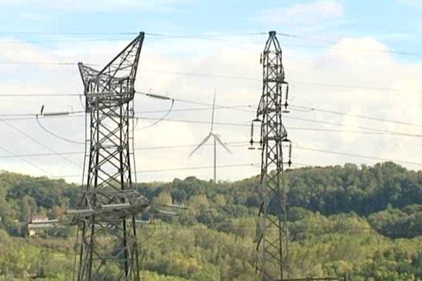 Rhône-Alpes ne compte à ce jour qu'une centaine de mâts. Ils n'assurent que l'équivalent de 2% de l'énergie domestique.