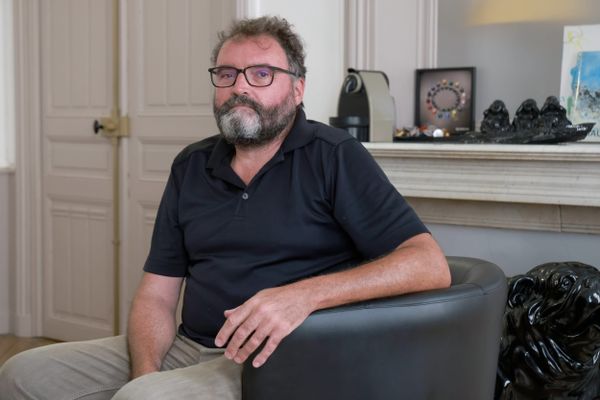 Frédéric Péchier, ancien médecin anesthésiste, est soupçonné d'une série d'empoisonnements dans des cliniques à Besançon (Doubs).