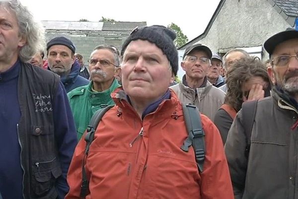 Une centaine d'opposants à l'aéroport Notre Dame des Landes se sont mobilisés contre l'expulsion de la ferme de Saint-Jean-du-Tertre