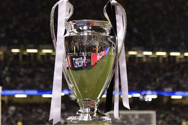 La "coupe aux grandes oreilles", présentée avant la finale de l'an dernier opposant le Real Madrid et la Juventus Turin. 