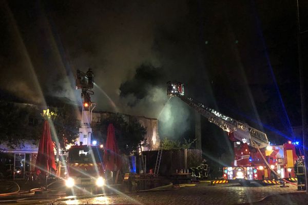 Le cinéma Ciné 32, à Auch, a été la proie d'un incendie, ce 29 juillet au petit matin.