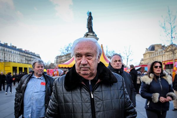 Le "roi des forains", place de la République, le 17 janvier 2018.