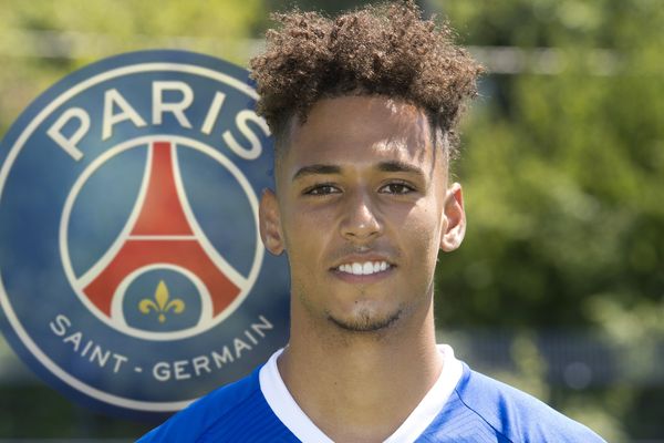 Le défenseur allemand Thilo Kehrer va rejoindre l'équipe du PSG. Il a signé pour 5 ans dans le club de la capitale.