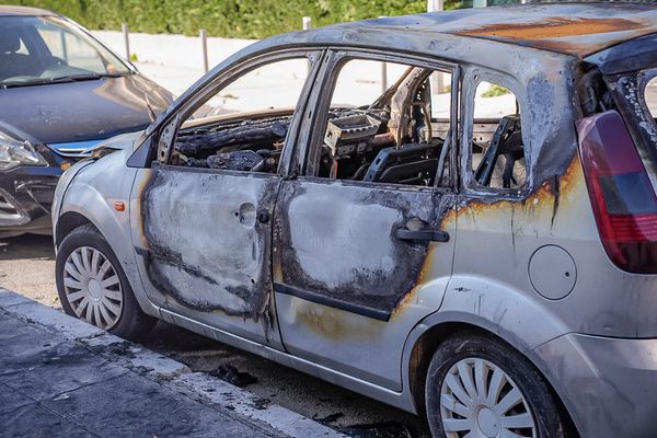 Depuis le 5 mars dernier, huit véhicules ont été incendiés quand le quartier Cimiez à Nice.