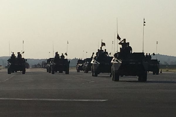 Entraînement de militaires à Brétigny-sur-Orge pour le défilé du 14 juillet 2018.