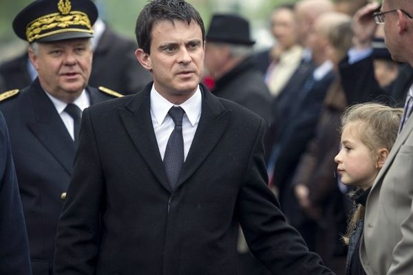 Manuel Valls lors d'une cérémonie commémorative, le 20 mai 2013