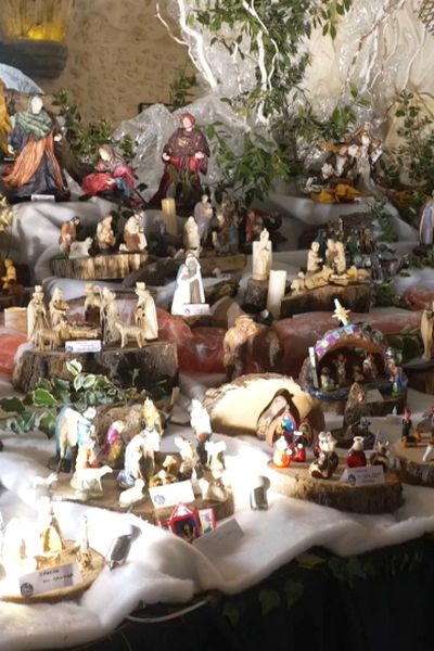 Christian Schoettl possède plus de 450 crèches de Noël chez lui.