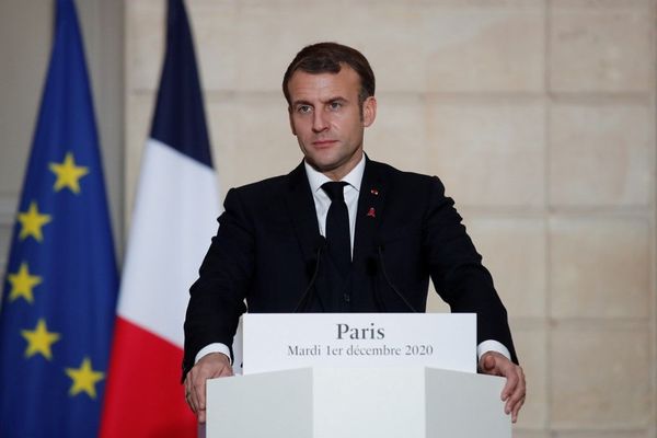 Emmanuel Macron a annoncé des mesures restrictives et dissuasives pour empêcher les français d'aller skier à l'étranger lors de son discours le 1er décembre 2020.