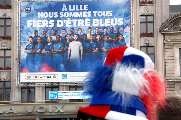 Une affiche des Bleus photographiée en juin 2016, pendant l'Euro.