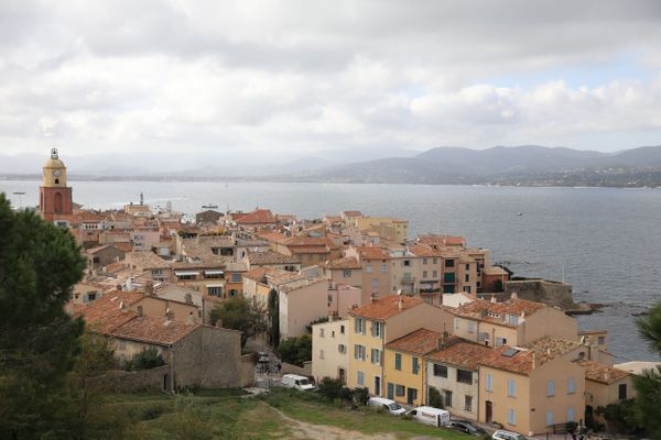 La ville de Saint-Tropez fait partie des communes qui peuvent désormais augmenter sa taxe d'habitation sur les résidences secondaires et appliquer une taxe sur les logements vacants.