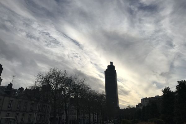 Le froid s'accompagnera d'un ciel bas et gris.