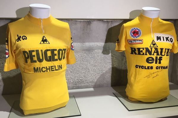 L'exposition propose une sélection de maillots jaunes portés par les leaders du Tour